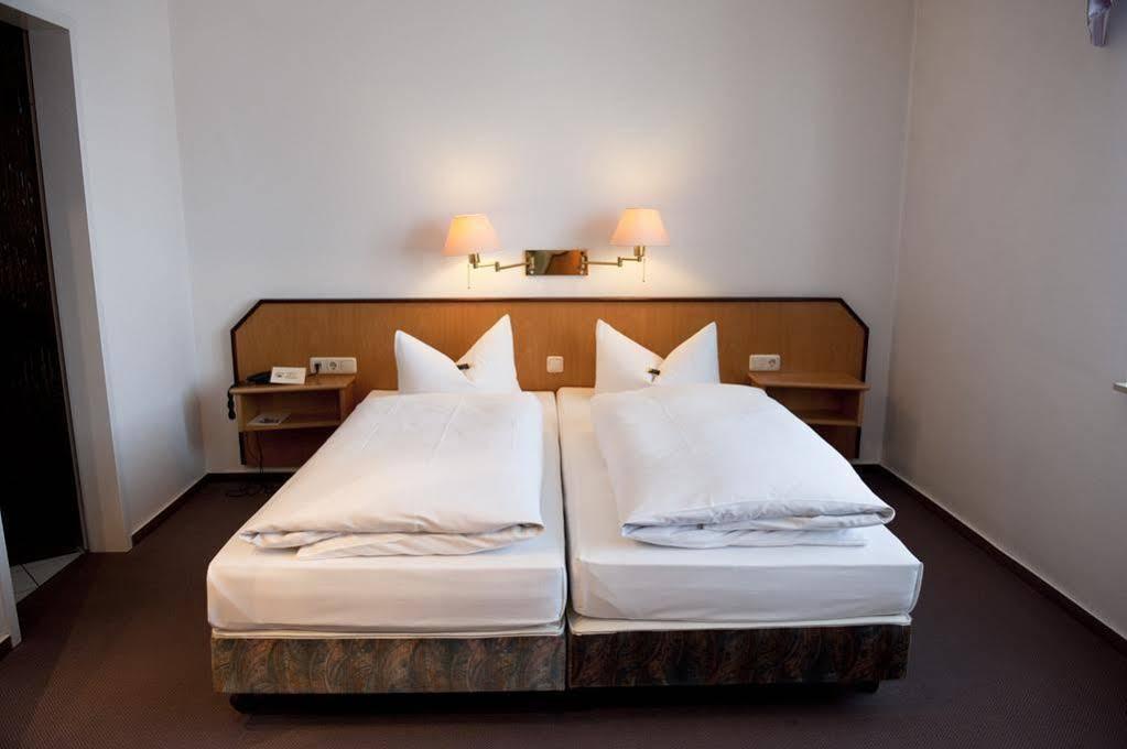 Radeburg Hotel & Ristorante Positano מראה חיצוני תמונה